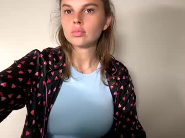 Livecam Vorschaubild von alice_mooon_