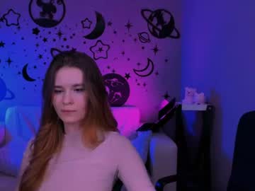 Livecam Vorschaubild von caroline_honeyy
