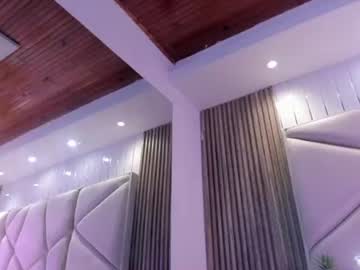 Livecam Vorschaubild von chloe_larson