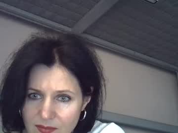 Livecam Vorschaubild von hello_viki5