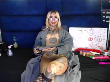 Livecam Vorschaubild von sexy_redgirl